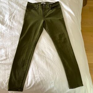 FRAME Olive Green Jeans Le Skinny de Jeanne. Size 31 waist.